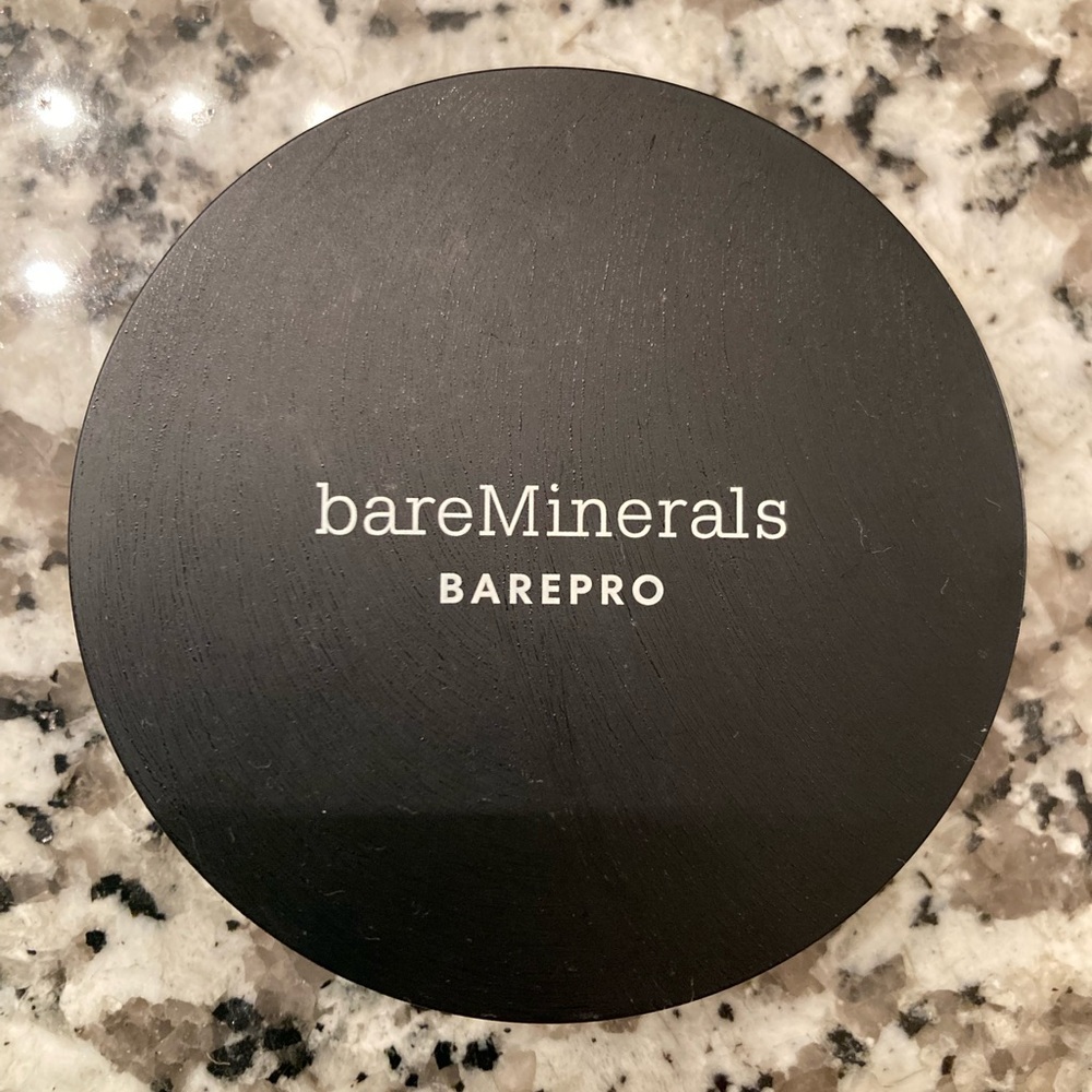 bareMinerals BAREPRO Foundation Compact - Fair is Cool
